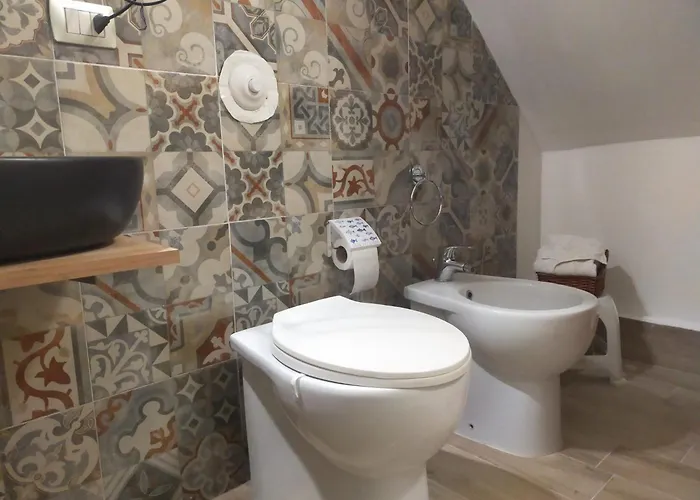 住宿加早餐酒店 H24